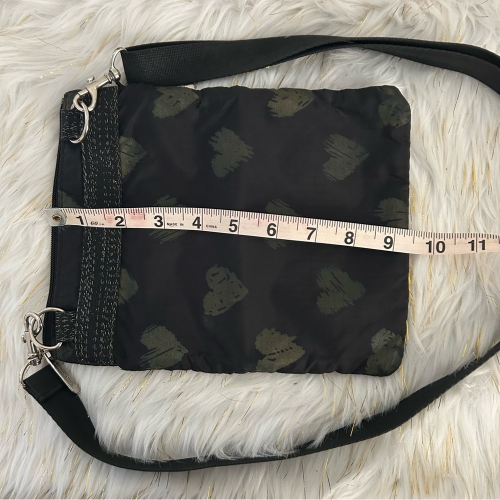 LeSportsac Kasey Crossbody Bag Heart of Gold - Picture 4 of 4